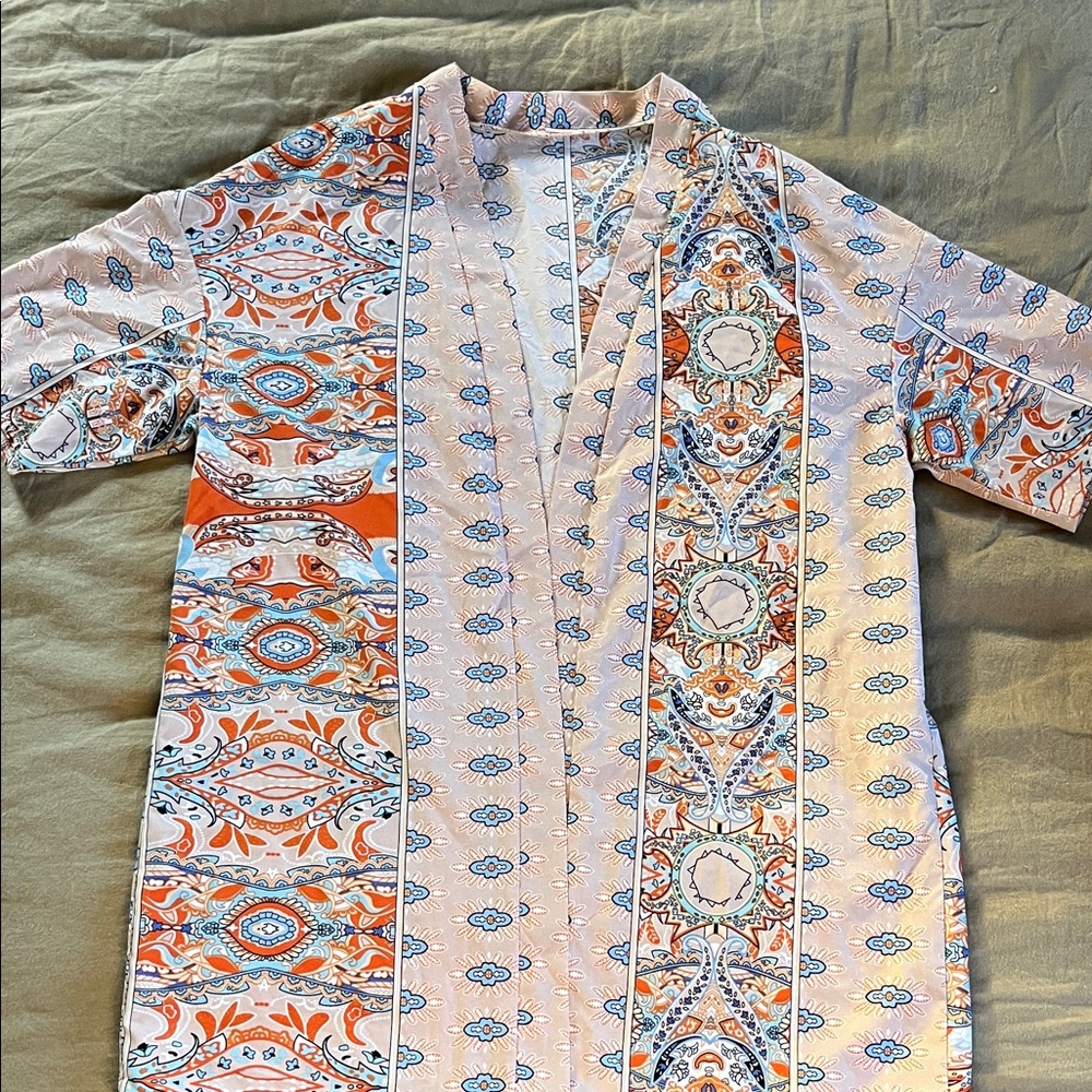 Elegant Women's Kimono with Orange and Blue Patterns
